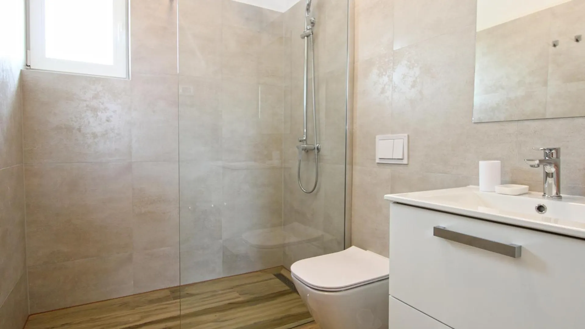 Villa Ruzmarin 2339 Valbandon