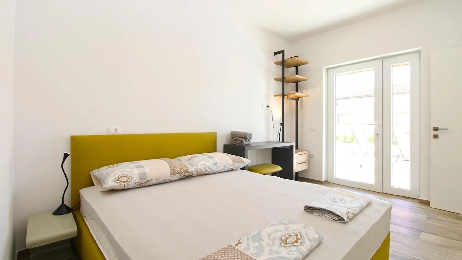 Villa Ruzmarin 2339 Valbandon Croatia
